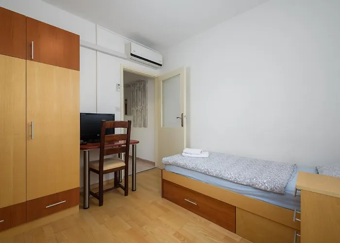Inteuro Apartment