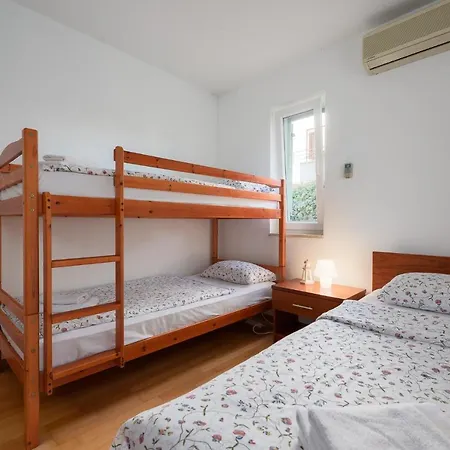 Inteuro Apartment