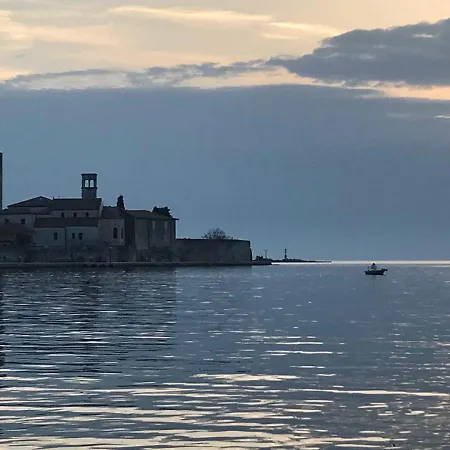 Apartman Inteuro *