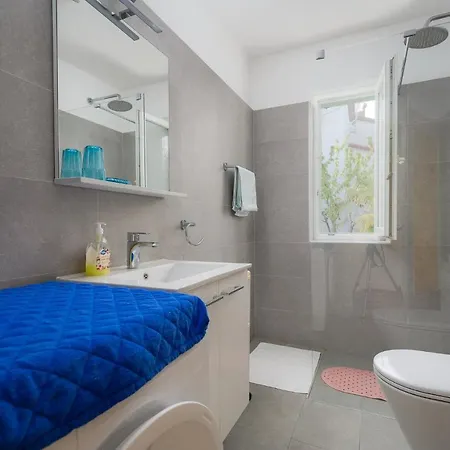 Apartman Inteuro *